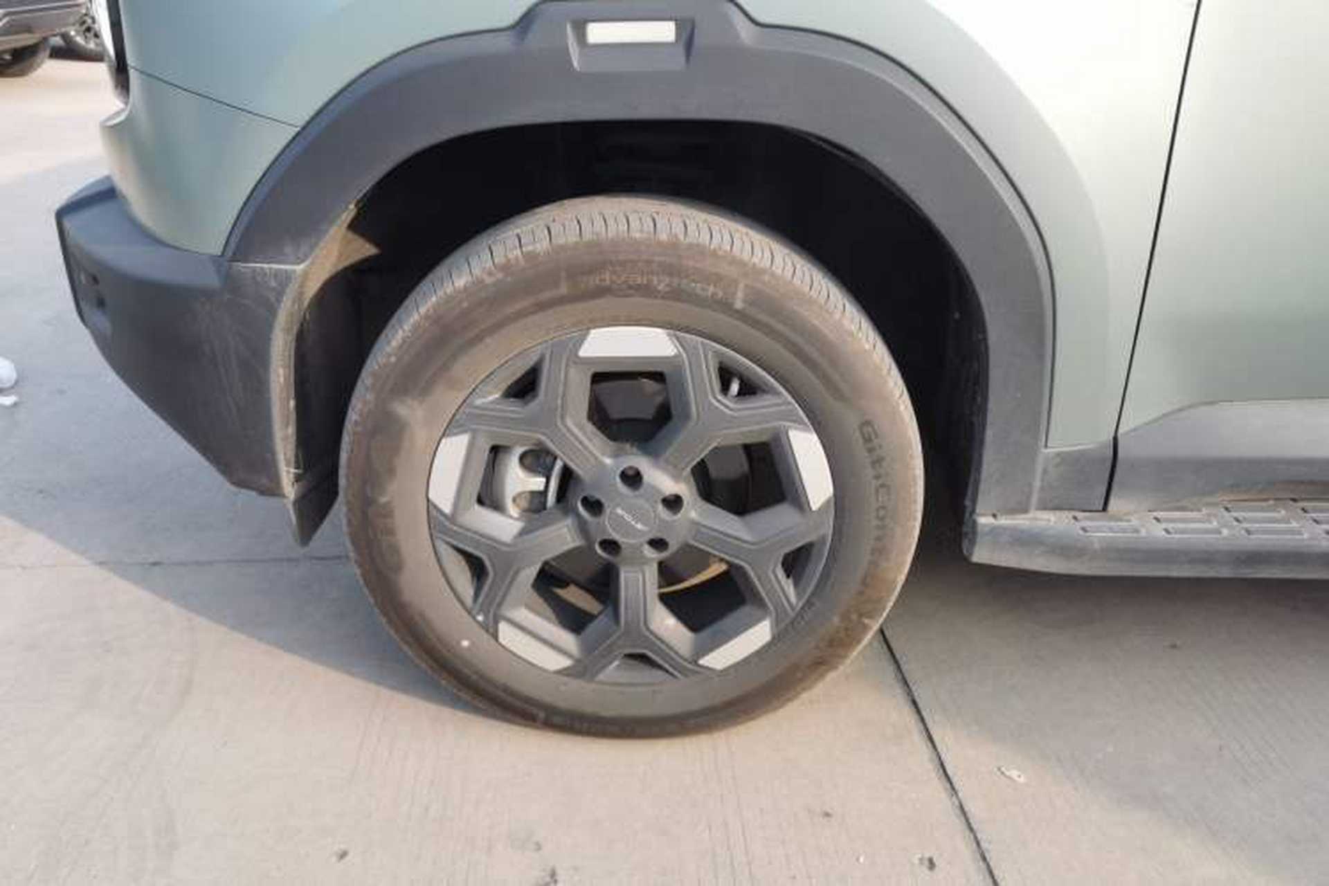 Used JETOUR Freelander 2025 2.0TD Automatic XWD Conqueror Left Front Wheel Hub
