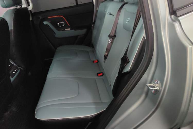 Used JETOUR Freelander 2025 2.0TD Automatic All-Terrain Left Rear Seat
