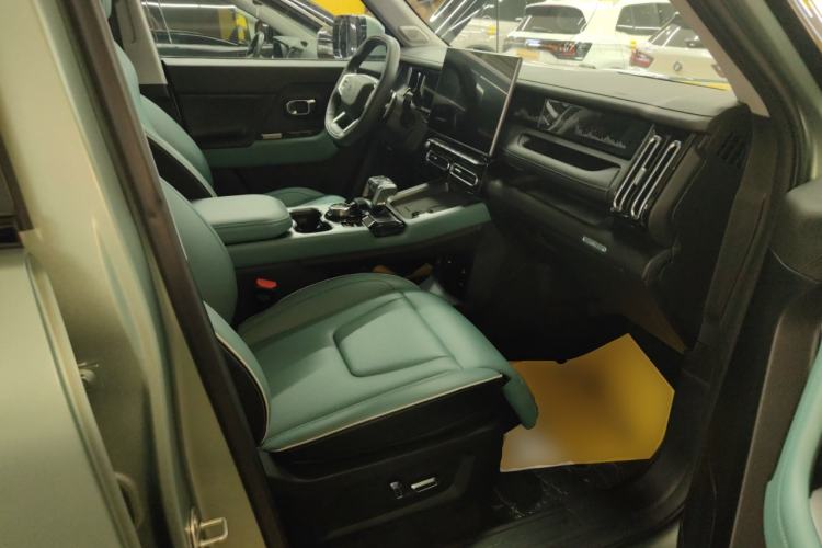 Used JETOUR Freelander 2025 2.0TD Automatic XWD Conqueror Right Front Seat