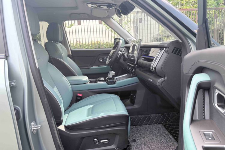 Used JETOUR Freelander 2025 2.0TD Automatic XWD Conqueror Right Front Seat