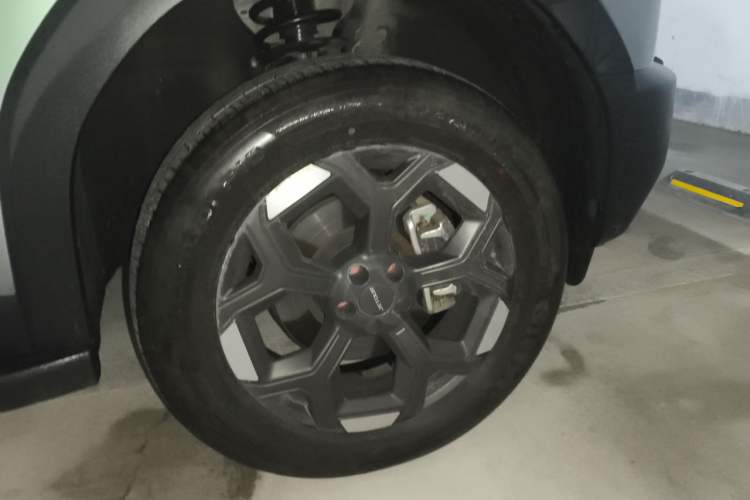 Used JETOUR Freelander 2025 2.0TD Automatic XWD Conqueror Right Front Wheel Hub