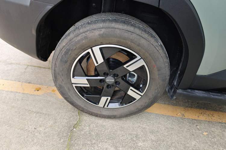Used JETOUR Freelander 2025 1.5TD DCT Discovery Right Rear Wheel Hub