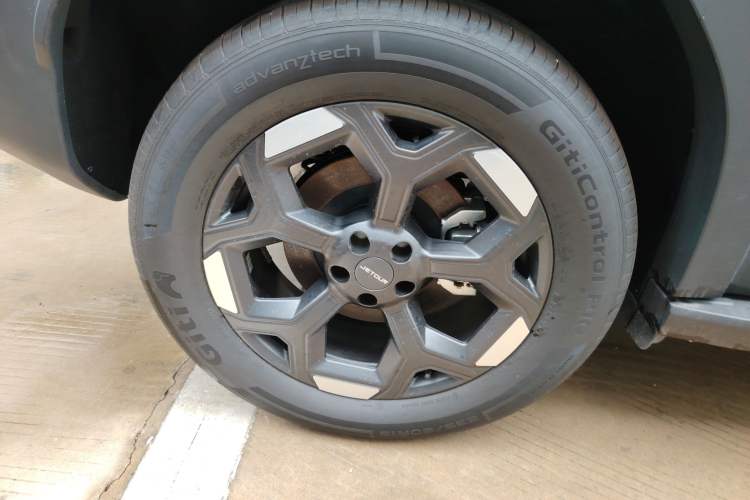 Used JETOUR Freelander 2025 2.0TD Automatic XWD Conqueror Right Rear Wheel Hub