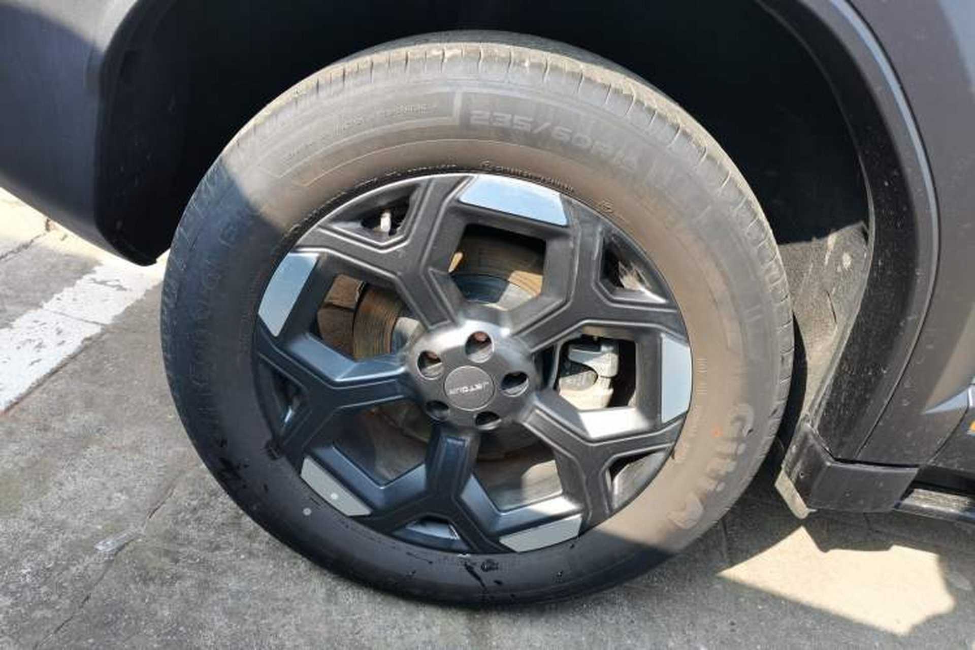 Used JETOUR Freelander 2025 2.0TD Automatic XWD Conqueror Right Rear Wheel Hub