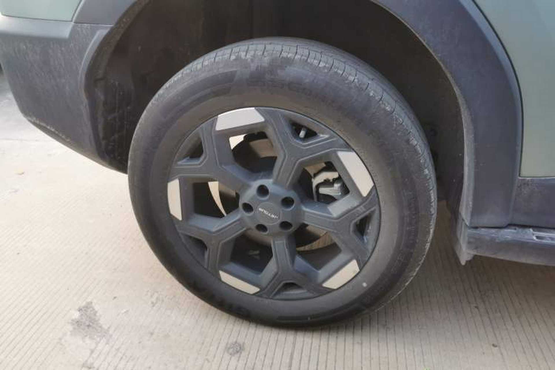 Used JETOUR Freelander 2025 2.0TD Automatic XWD Conqueror Right Rear Wheel Hub