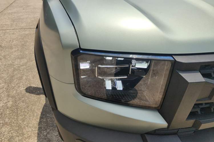 Used JETOUR Freelander 2025 2.0TD Automatic XWD Conqueror Right Front Headlight