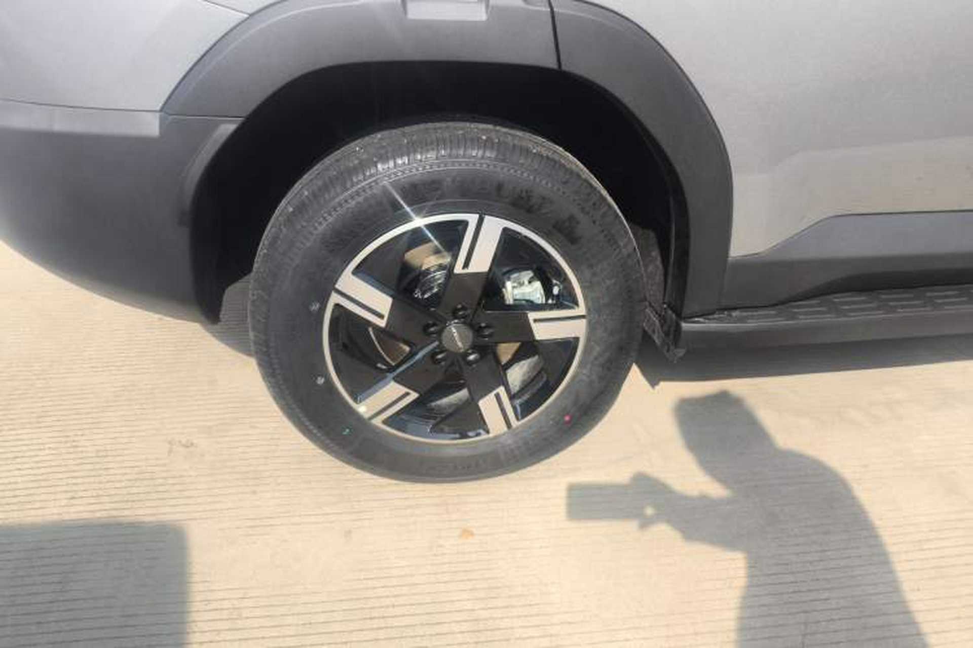 Used JETOUR Freelander 2025 1.5TD DCT Discovery Right Rear Wheel Hub