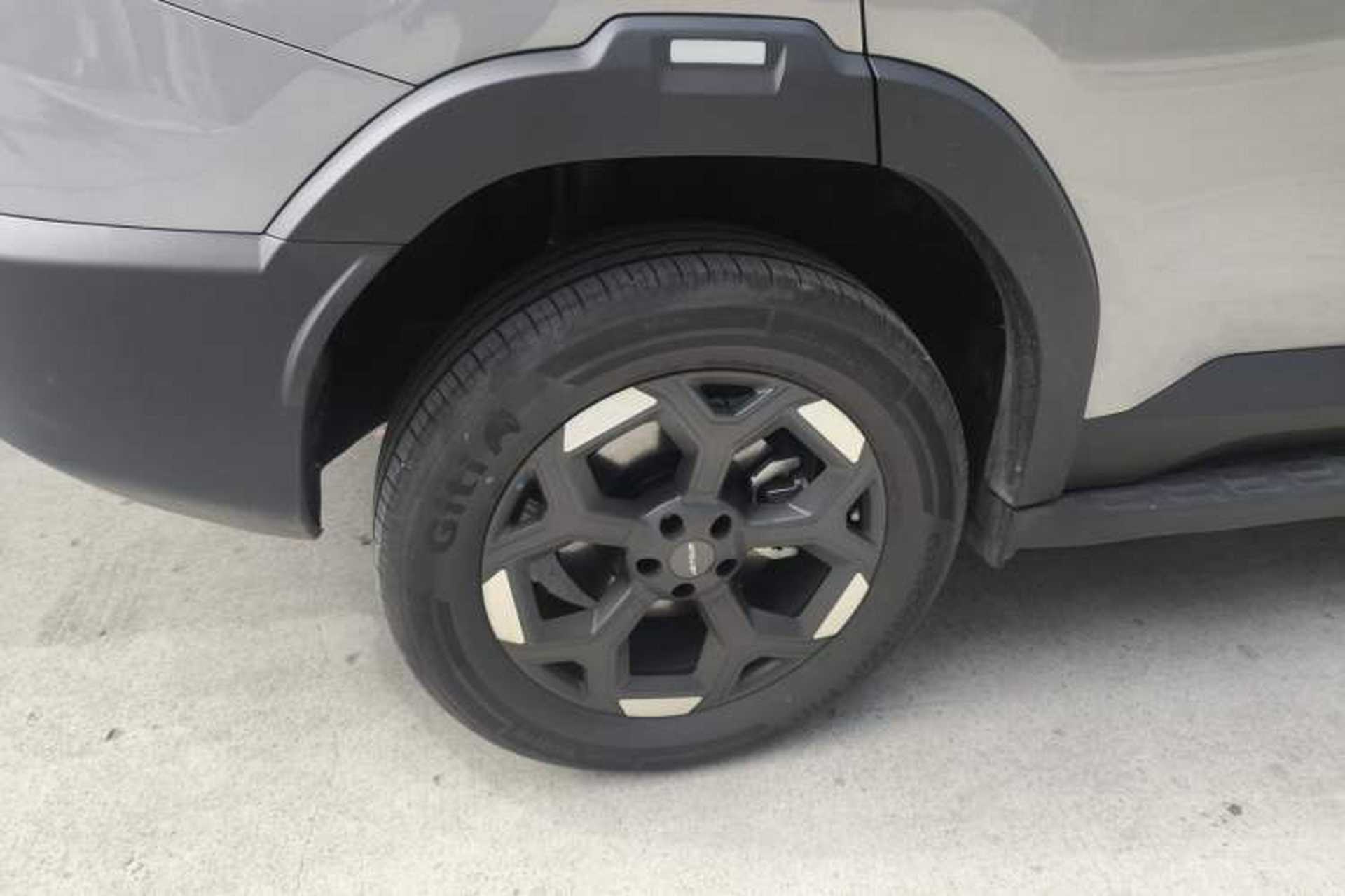 Used JETOUR Freelander 2025 2.0TD Automatic XWD Conqueror Right Rear Wheel Hub