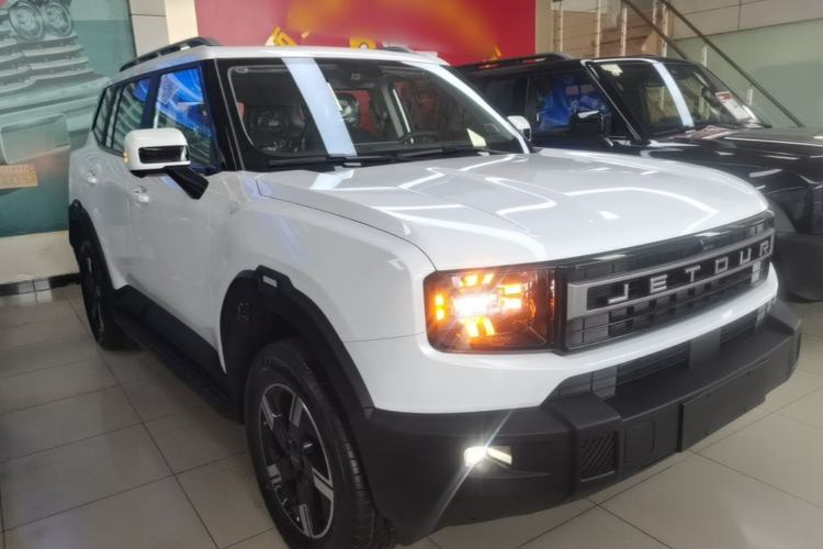 Used JETOUR Freelander 2025 1.5TD DCT Explore Front Right 45 Deg