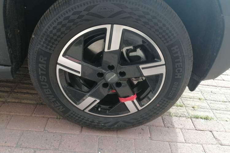 Used JETOUR Freelander 2025 1.5TD DCT Discovery Right Front Wheel Hub