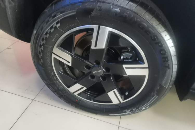 Used JETOUR Freelander 2025 1.5TD DCT Explore Right Rear Wheel Hub