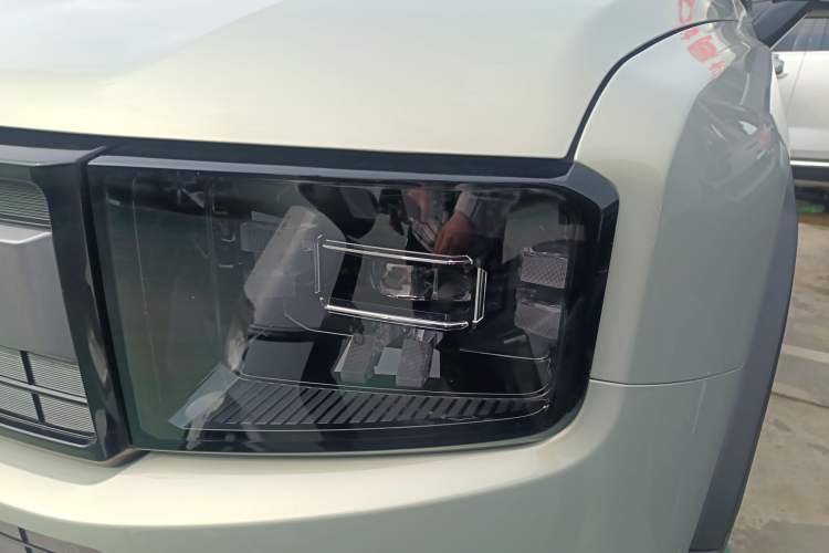 Used JETOUR Freelander 2025 1.5TD DCT Explore Left Front Headlight