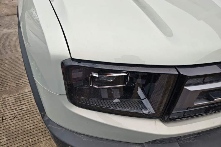 Used JETOUR Freelander 2025 2.0TD Automatic All-Terrain Right Front Headlight