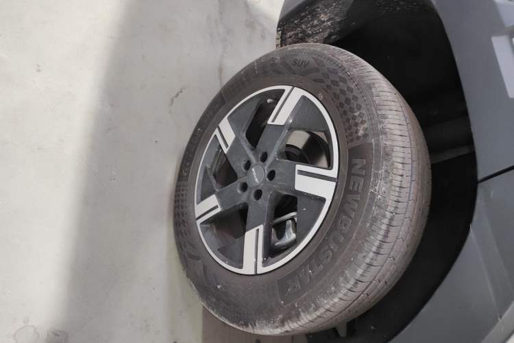 Used JETOUR Freelander 2025 1.5TD DCT Discovery Right Rear Wheel Hub