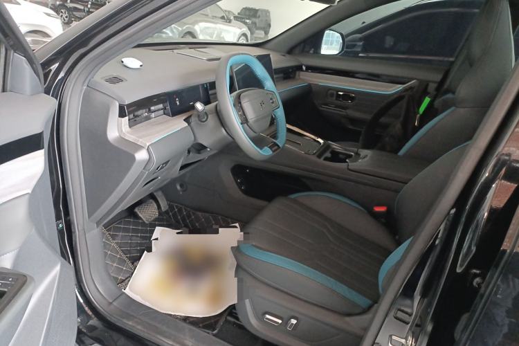 Used JETOUR Shanhai L6 2024 1.5TD DHT MAX Interior 3