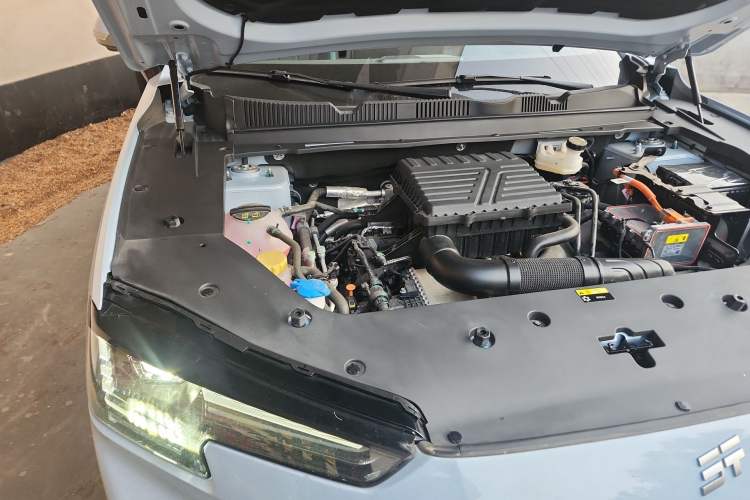 Used JETOUR Shanhai L6 2024 1.5TD DHT MAX Engine Bay Right