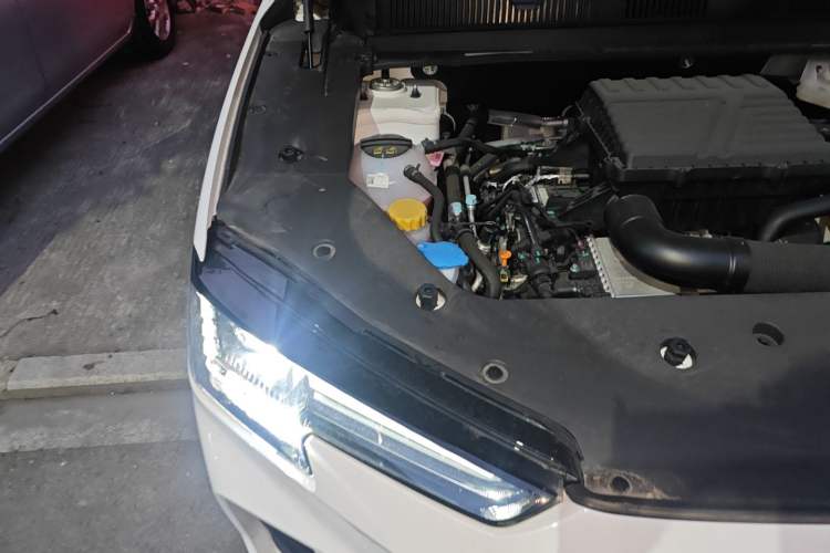 Used JETOUR Shanhai L6 2024 1.5TD DHT MAX Engine Bay Right