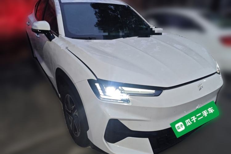 Used JETOUR Shanhai L6 2024 1.5TD DHT MAX Front Right 45 Deg