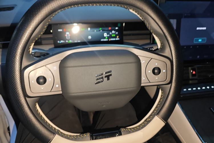 Used JETOUR Shanhai L6 2024 1.5TD DHT MAX Steering Wheel