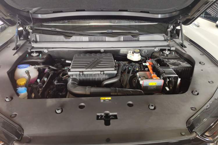 Used JETOUR Shanhai L6 2024 1.5TD DHT ULTRA Engine Bay