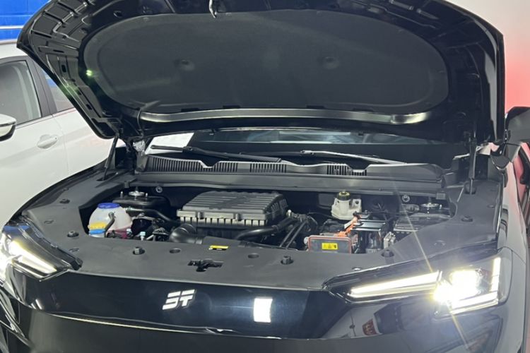 Used JETOUR Shanhai L6 2024 1.5TD DHT ULTRA Engine Bay