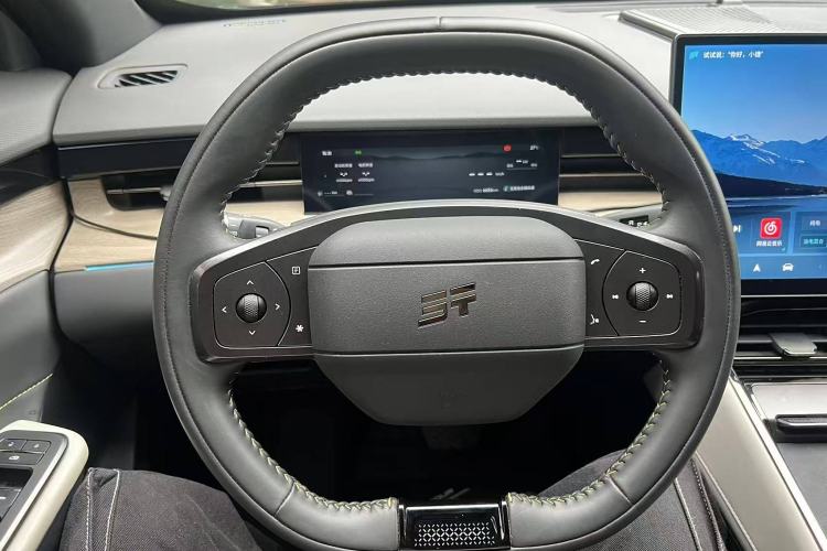 Used JETOUR Shanhai L6 2024 1.5TD DHT MAX Interior 1