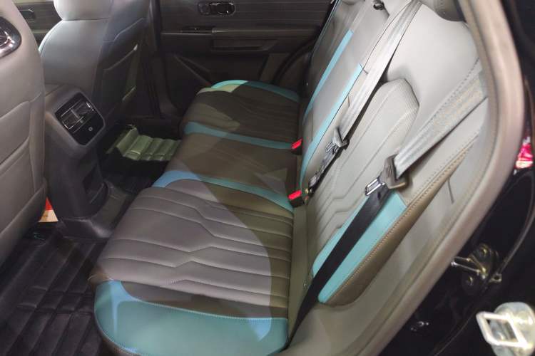 Used JETOUR Shanhai L6 2024 1.5TD DHT ULTRA Interior 2