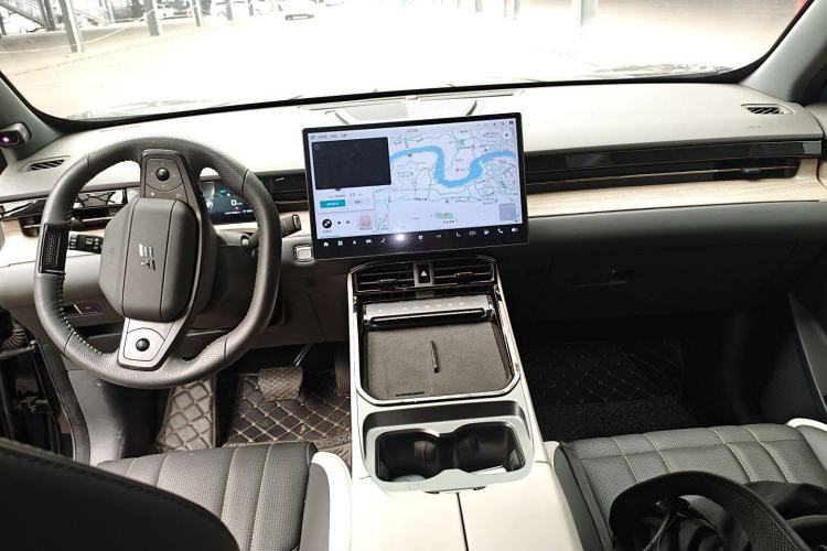 Used JETOUR Shanhai L6 2024 1.5TD DHT ULTRA Interior 2