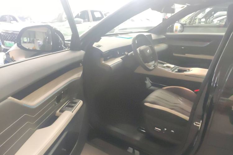 Used JETOUR Shanhai L6 2024 1.5TD DHT ULTRA Interior 2