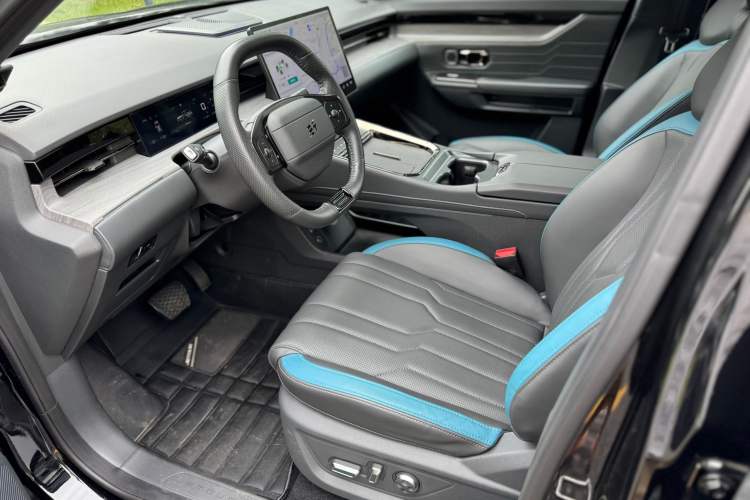 Used JETOUR Shanhai L6 2024 1.5TD DHT ULTRA Interior 3
