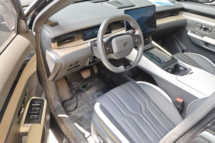 Used JETOUR Shanhai L6 2024 1.5TD DHT MAX Interior 3