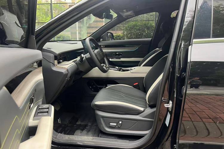 Used JETOUR Shanhai L6 2024 1.5TD DHT MAX Interior 4