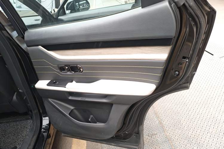 Used JETOUR Shanhai L6 2024 1.5TD DHT ULTRA Interior 6