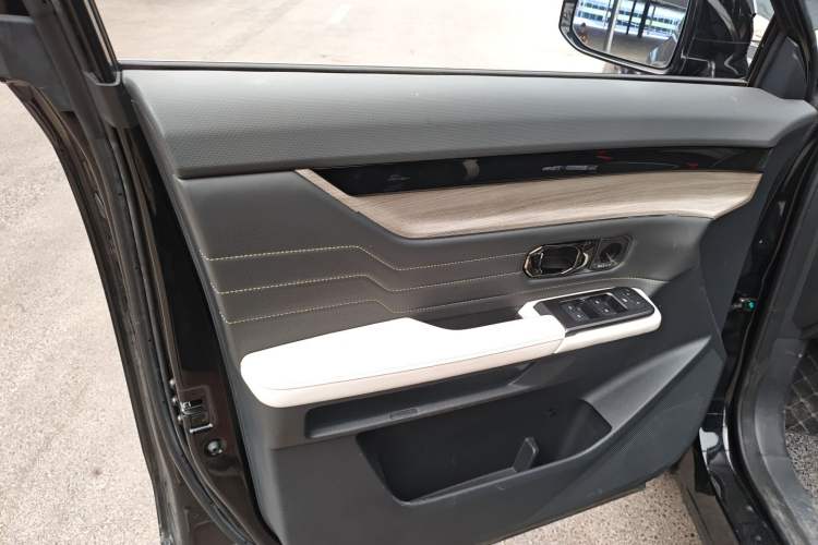 Used JETOUR Shanhai L6 2024 1.5TD DHT ULTRA Interior 7