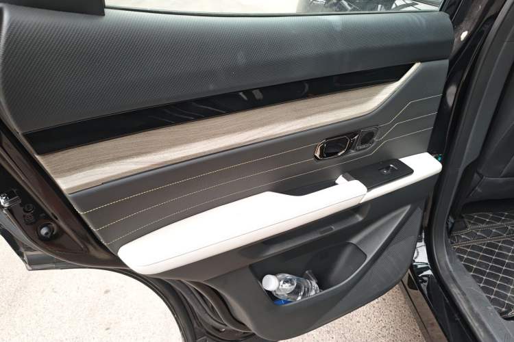 Used JETOUR Shanhai L6 2024 1.5TD DHT ULTRA Interior 8