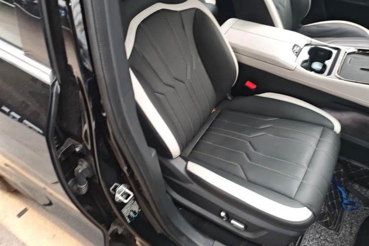 Used JETOUR Shanhai L6 2024 1.5TD DHT ULTRA Right Front Seat