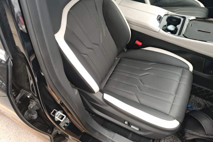 Used JETOUR Shanhai L6 2024 1.5TD DHT ULTRA Right Front Seat