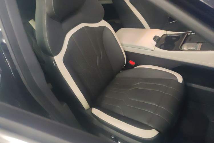 Used JETOUR Shanhai L6 2024 1.5TD DHT ULTRA Right Front Seat