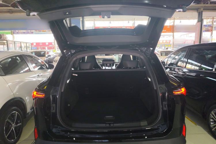 Used JETOUR Shanhai L6 2024 1.5TD DHT ULTRA Trunk