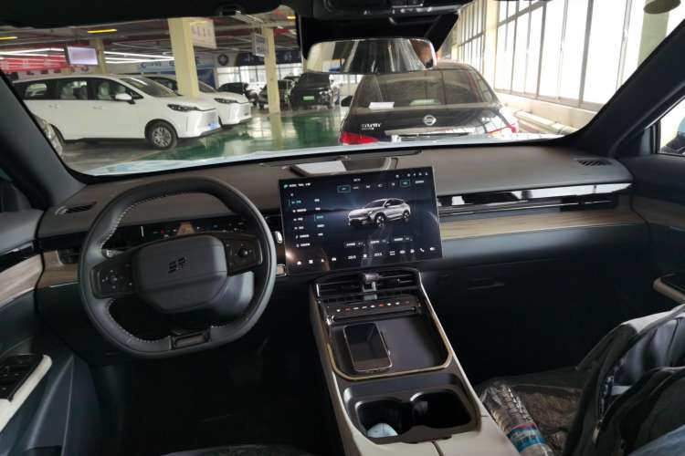 Used JETOUR Shanhai L6 2024 1.5TD DHT MAX Center Console