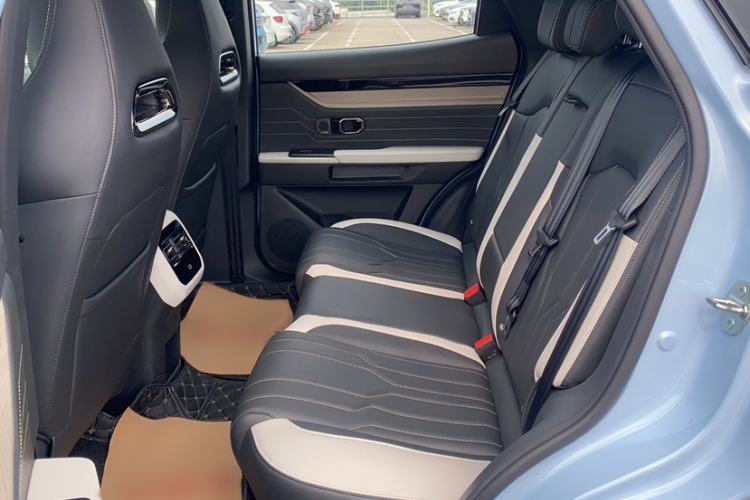 Used JETOUR Shanhai L6 2024 1.5TD DHT ULTRA Interior 3