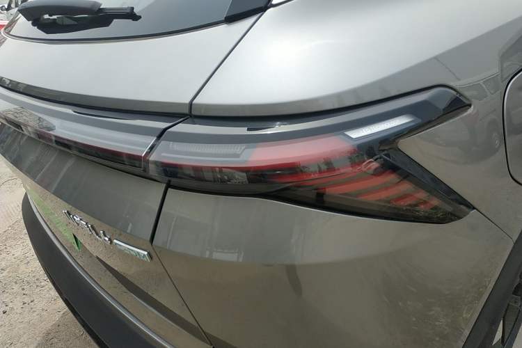 Used JETOUR Shanhai L6 2024 1.5TD DHT ULTRA Exterior 6