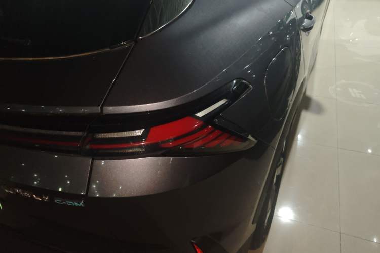 Used JETOUR Shanhai L6 2024 1.5TD DHT ULTRA Exterior 6