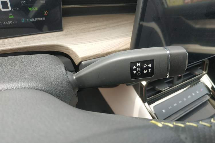 Used JETOUR Shanhai L6 2024 1.5TD DHT ULTRA Gear Lever