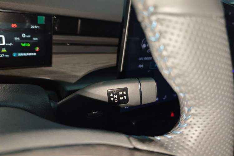 Used JETOUR Shanhai L6 2024 1.5TD DHT ULTRA Gear Lever
