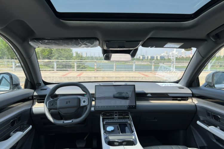 Used JETOUR Shanhai L6 2024 1.5TD DHT ULTRA Interior 1