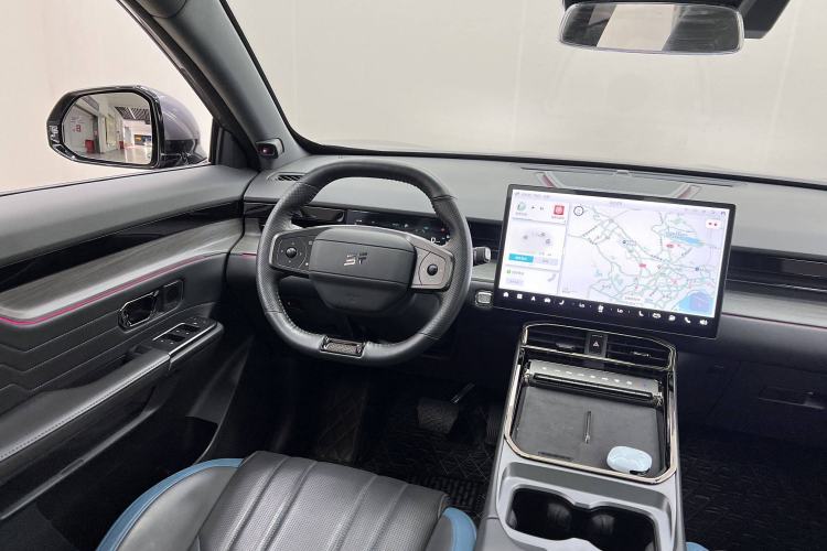 Used JETOUR Shanhai L6 2024 1.5TD DHT ULTRA Interior 1