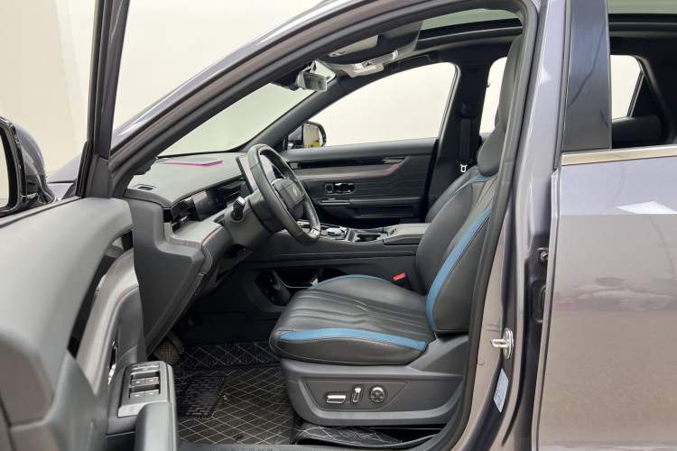 Used JETOUR Shanhai L6 2024 1.5TD DHT ULTRA Interior 4