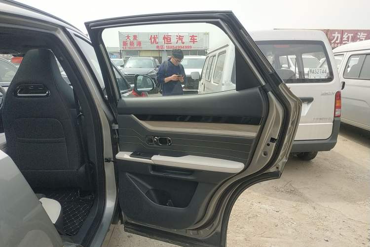 Used JETOUR Shanhai L6 2024 1.5TD DHT ULTRA Interior 6