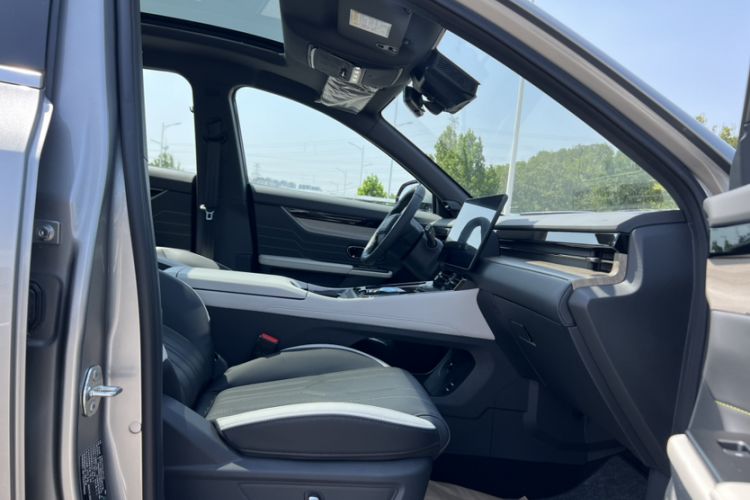 Used JETOUR Shanhai L6 2024 1.5TD DHT ULTRA Interior 7
